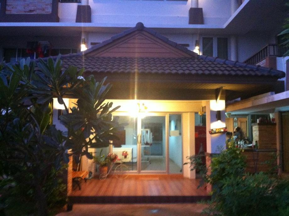 Banana Park Hotell Nakhonratchasima Exteriör bild