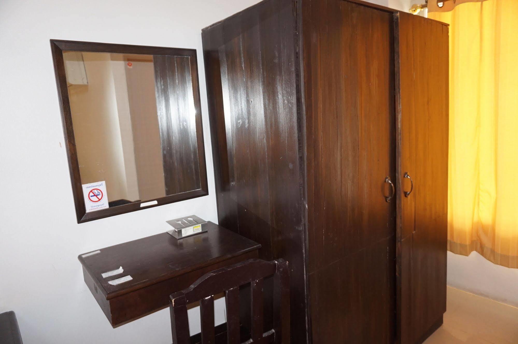 Banana Park Hotell Nakhonratchasima Exteriör bild