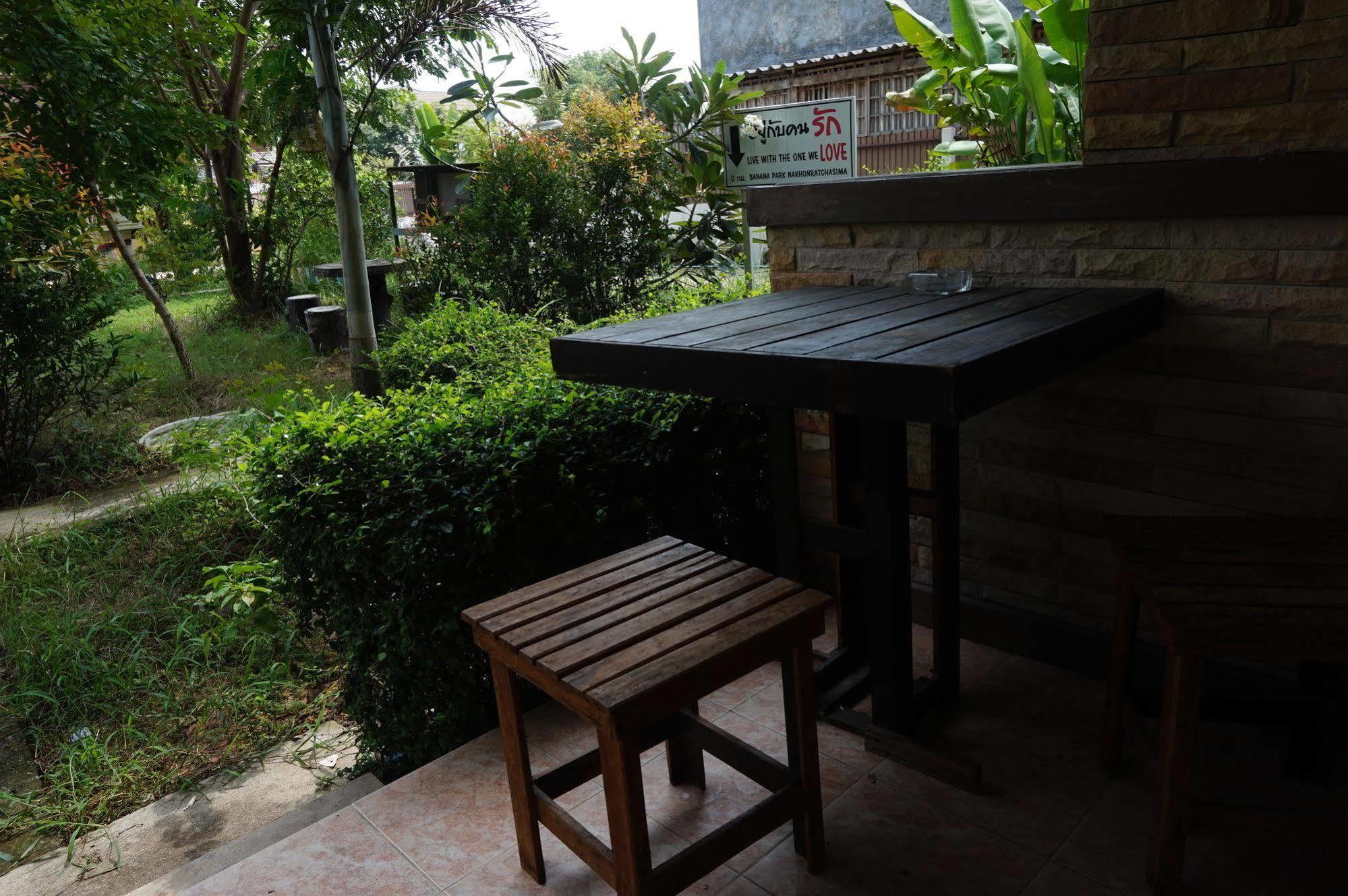 Banana Park Hotell Nakhonratchasima Exteriör bild