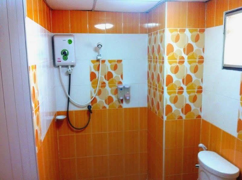 Banana Park Hotell Nakhonratchasima Exteriör bild