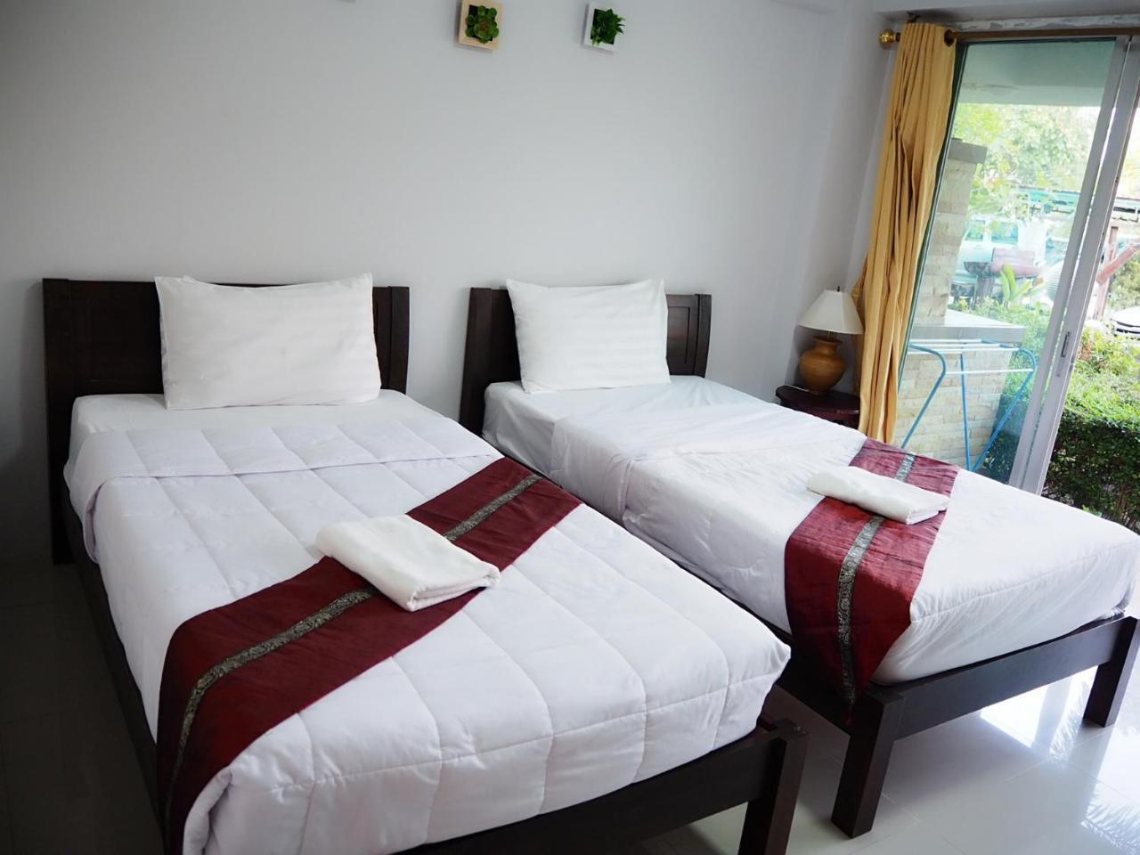Banana Park Hotell Nakhonratchasima Exteriör bild